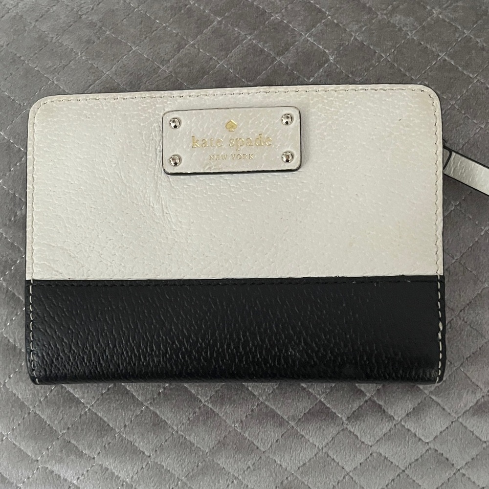 Kate Spade Two-Tone Black and Cream Wallet